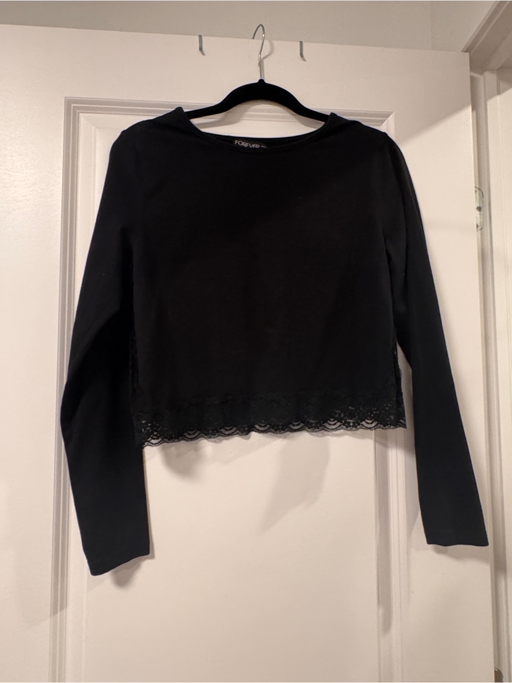 Forever 21 Black Long Sleeve Lace-Hem Cropped Tee